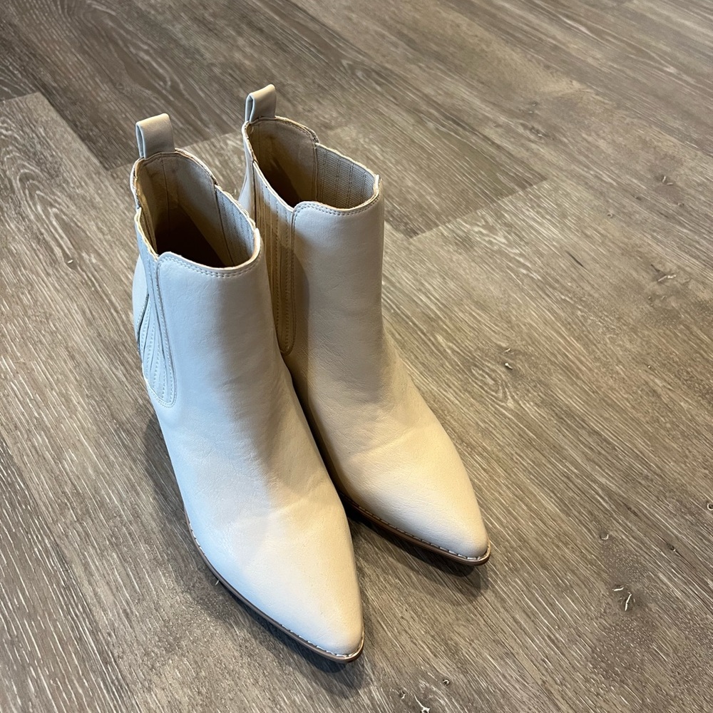 Womens white booties size 10